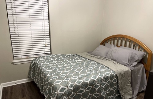 Ladson House | Beautiful 3 bedroom townhouse in a quiet neighborhood.