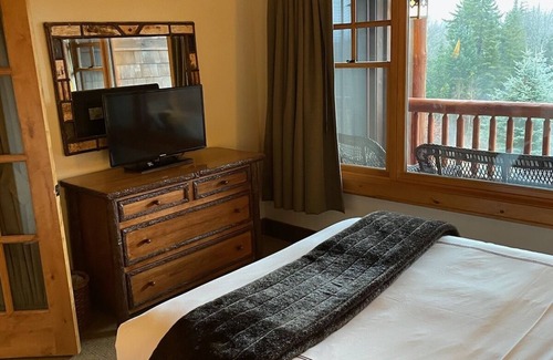 Lake Placid Resort | Beautiful 3-bedroom suite located in the Whiteface lodge in Lake Placid NY
