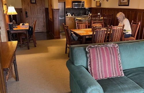 Lake Placid Resort | Beautiful 3-bedroom suite located in the Whiteface lodge in Lake Placid NY