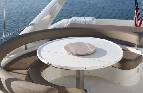 Mid Beach Boat Rental | Beautiful 3 bedroom yacht. Also offers charters