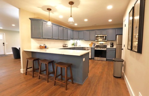 New Lisbon House | Beautiful 3 Bedroom Home near Lake and Night Life!