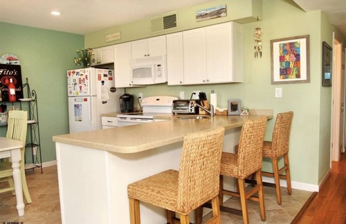 South End Condo | beautiful 3 bedroom 2 full bath within walking distance from the beach.