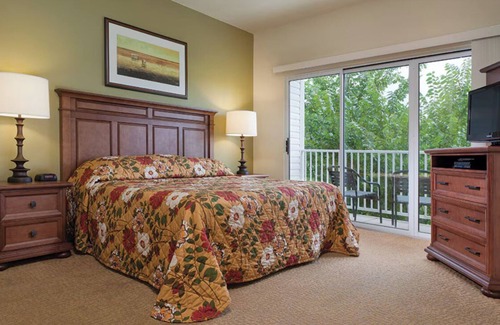 Osage Beach Resort | BEAUTIFUL 3 BEDROOM UNIT ON THE LAKE