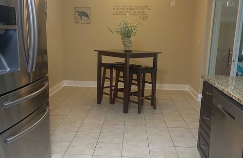 Palm Harbor House | Beautiful 3-bedroom house 7 minutes from the beach in Palm Coast