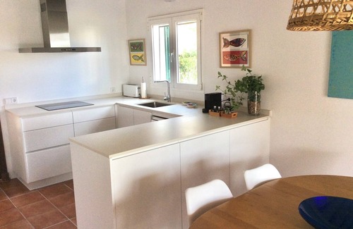 Binisafua Villa | Beautiful 3 Bedroom Villa with Private Pool & Sea Views