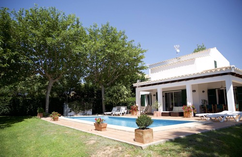 Binisafua Villa | Beautiful 3 Bedroom Villa with Private Pool & Sea Views