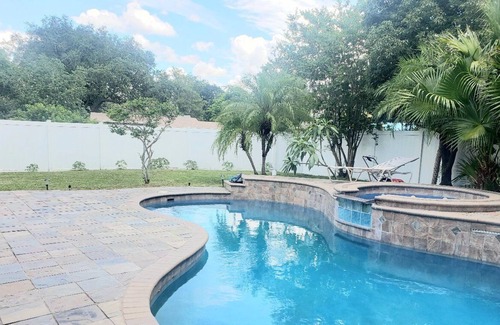 Azalea Park House | Beautiful 3 BR house in the heart of Orlando with a Private Pool Heated