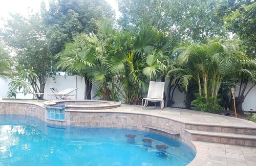 Azalea Park House | Beautiful 3 BR house in the heart of Orlando with a Private Pool Heated