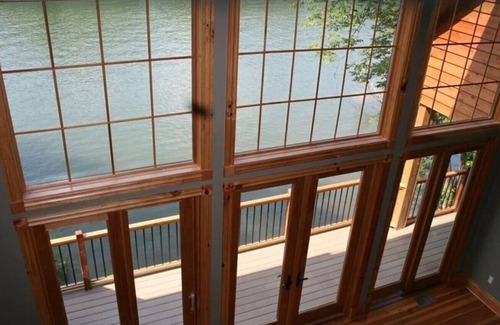 Robbinsville House | Beautiful 3+BR Lakefront Home on Lake Santeetlah - Sleeps 10