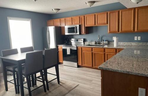 Bloomington Apartment | Beautiful 3 BR Townhome - Recently Updated!