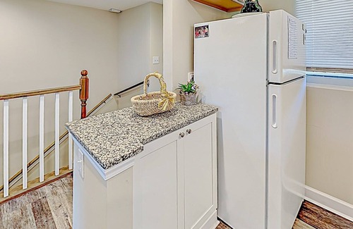 North Litchfield Beach Condo | Beautiful 327 Litchfield Retreat. Minutes from the Beach, Community Pool