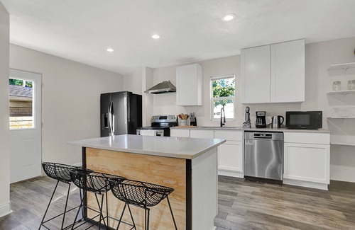 Fountain Square Villa | Beautiful 3500 SqFt Villa in Fountain Sq