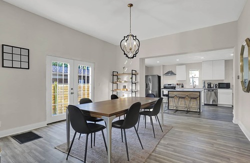 Fountain Square Villa | Beautiful 3500 SqFt Villa in Fountain Sq