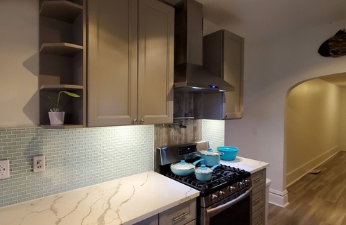 Northeast South Bend House | BEAUTIFUL 3bd 2br /BLOCKS AWAY FROM NOTRE DAME /EDDY ST