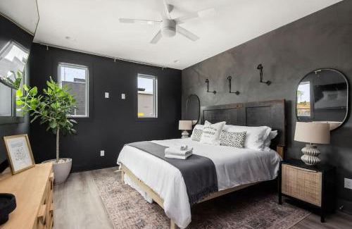 Talbot's Corner House | Beautiful 3BD Home Villa with 2 Story Rooftop for