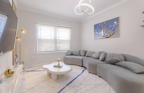 Elizabeth Apartment | Beautiful 3bedroom apartment