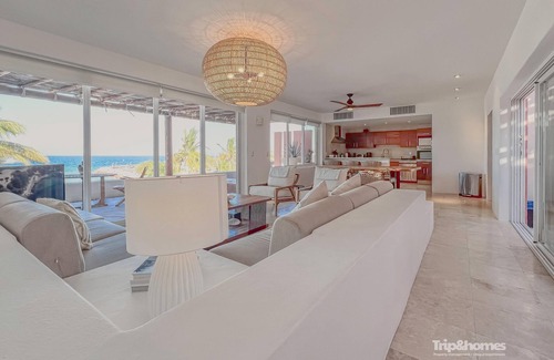 La Paz Villa | Beautiful 3BR/3Ba villa includes beach club & golf cart