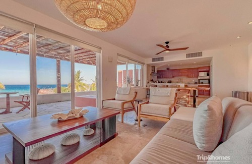 La Paz Villa | Beautiful 3BR/3Ba villa includes beach club & golf cart
