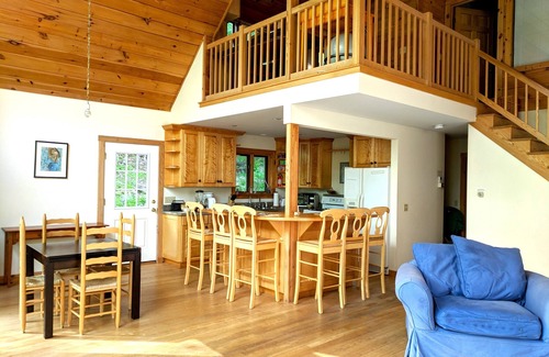 Cummington House | Beautiful 3BR river view, huge glass wall Log House -2200 sq/ft