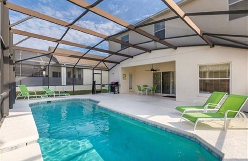 Highgate Park House | Beautiful 4 bed Vacation Home With Private Pool