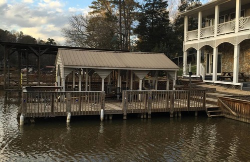 New London House | Beautiful 4 Bedroom, 3 Bath Lakefront House On Badin Lake North Carolina