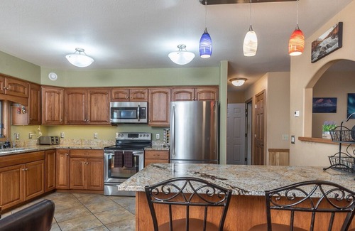 Fairbanks House | Beautiful 4 bedroom home w/large backyard