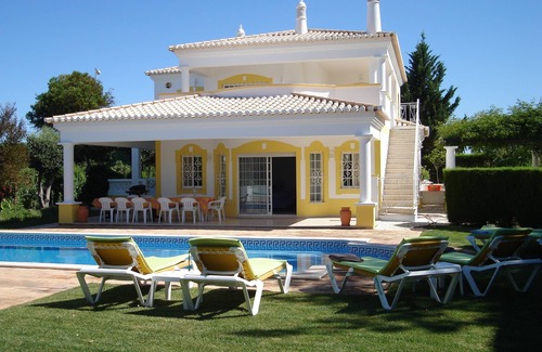 Portimao Villa | Beautiful 4 bedroom villa in the Alto Golf