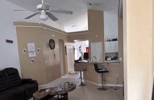 Marbella House | Beautiful 4 bedrooms and 3 bathroom Home , very close to all major attractions