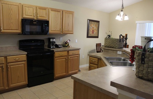 Highgate Park House | *Beautiful 4bd/4bth Home W/Pool&Hotub 9Miles Away From Attractions*