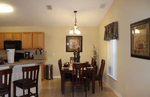 Highgate Park House | *Beautiful 4bd/4bth Home W/Pool&Hotub 9Miles Away From Attractions*