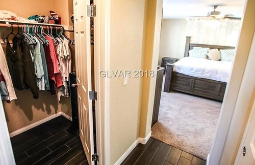 Enterprise House | Beautiful 4br /10min Airport, Strip, Raiders Stadium - Parking