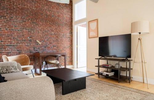 Downtown Boston Apartment | Beautiful 4br 2br Downtown Xing High Ceilings