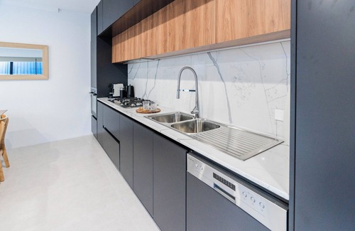 Shenton Park Apartment | Beautiful 4BR Family home with Patio and Parking!