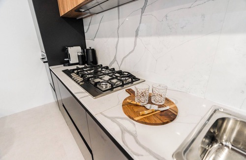 Shenton Park Apartment | Beautiful 4BR Family home with Patio and Parking!