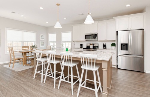 Perry House | Beautiful 4BR | Fenced Yard | Family & Pets