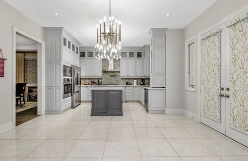 Caledon Villa | Beautiful 4BR Villa in Brampton