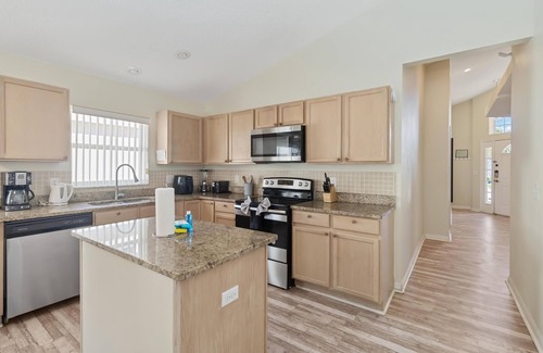 Lake Davenport Estates House | Beautiful 5/5 bedroom home!