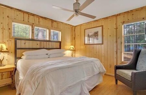 Tahoe Meadows Cabin | Beautiful 5 Bedroom Cabin - 3 Peaks Preferred Rate