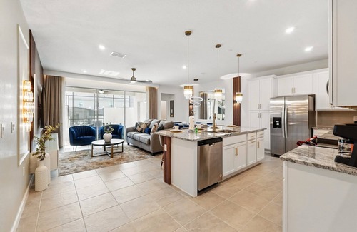 Florida Central Atlantic Coast House | Beautiful 5 Bed Townhome with Splash Pool-2379DST