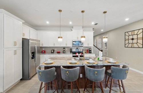 Florida Central Atlantic Coast House | Beautiful 5 Bed Townhome with Splash Pool-2379DST
