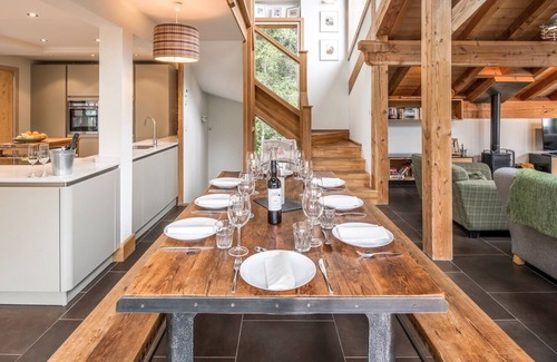 Les Allues Ski Chalet | Beautiful 5 bedroom chalet with amazing views. Walk to restaurant and shops