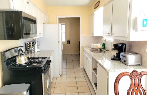 Central Southwest House | Beautiful 5 bedroom near NRG stadium (16 minutes away) in Houston