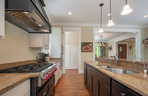 Mill Spring House | Beautiful 5 bedroom 5.5 bath in Bright’s Creek