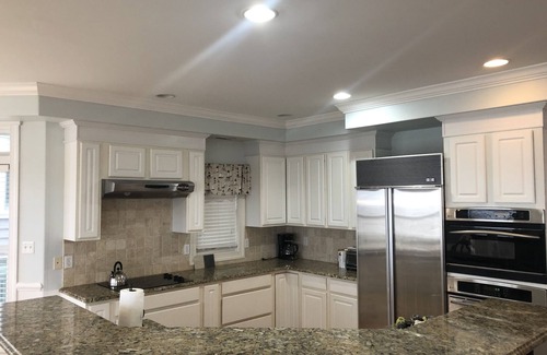 South End Condo | Beautiful 5 Bedroom Ocean Front Home