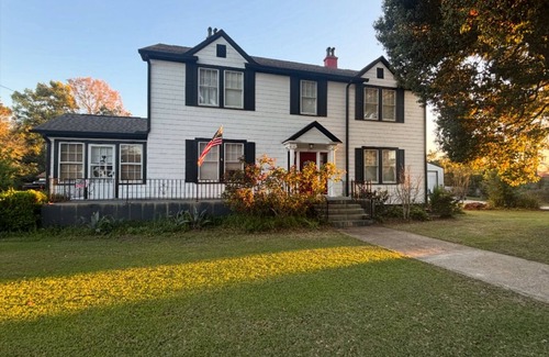 Cairo House | Beautiful 5 br, 3.5 baths, pool