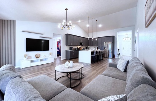 Legacy Park House | Beautiful 5Bd Pool Gm Hm, Legacy Park-409CR