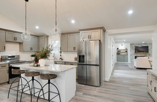 Antioch House | Beautiful 5bd3ba Home near Downtown & BNA
