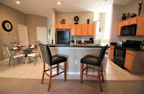 Marbella House | Beautiful 5BR 3.5 bath pool home