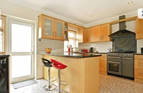 Erith House | Beautiful 6 Bedroom with spacious Lounge