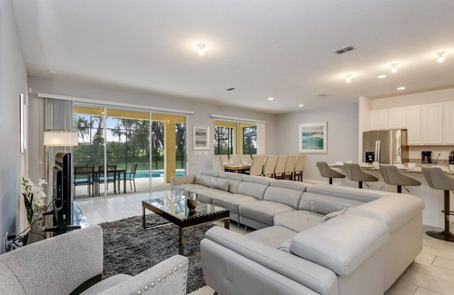 Loughman House | Beautiful 9 bedroom pool home located in the Solterra Resort! 9 Home by RedAwning